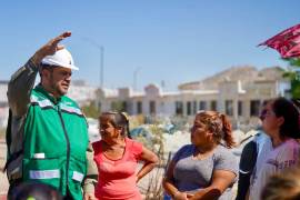El alcalde Tomás Gutiérrez Merino supervisó la construcción de la nueva plaza pública en la colonia Urbivilla del Real.
