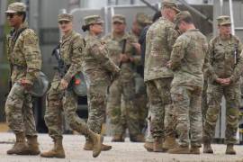 Miles de soldados estadounidenses, incluidos infantes de marina, paracaidistas de élite y marineros, ya han sido desplegados en la zona.