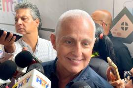 Román Cepeda durante su encuentro con integrantes de Coparmex Laguna.