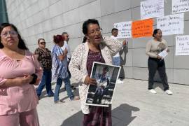 Carmen Julia Alvarado, madre de la víctima, pidió que la muerte de su hijo no quede impune.