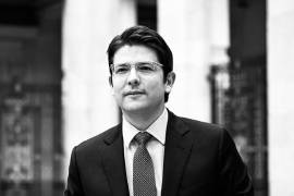 El precandidato presidencial y senador colombiano Miguel Uribe Turbay murió a los 39 años tras dos meses en cuidados intensivos, luego de un ataque armado en junio durante un acto de campaña en Bogotá.