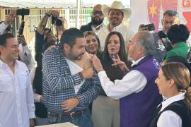 Autoridades sanitarias arrancaron en la colonia Aviación de Frontera la campaña intensiva de vacunación contra el sarampión en la región Centro-Desierto.