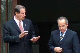 El líder del partido albiazul se enfrascó en una discusión con el expresidente Felipe Calderón | Foto: Especial