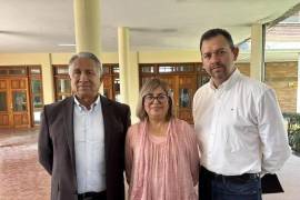 Guillermo Galván Gallegos, Tosalinda Mendoza Villarreal y José Antonio González Fuentes compiten para dirigir la Rectoría de la Narro.