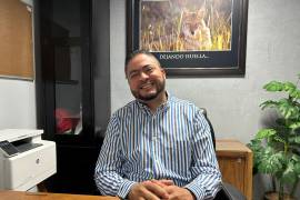 Jonathan Flores Orta asume la dirección del CBTis 36 de Monclova, prometiendo gestionar mejoras en aulas, talleres y áreas comunes.