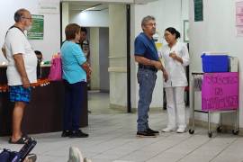 La vacuna está disponible para toda la población a partir de los seis meses de edad.