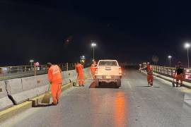 La limpieza abarca puentes, bajo puentes y laterales del Periférico.