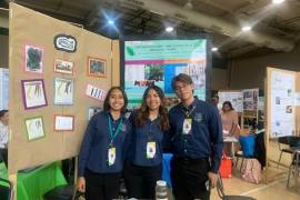 Los estudiantes son Andrea Flores Sierra, Valeria Yoselin Alonso Bernal y Abner Santos Hernández.