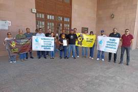 Colectivos se manifiestan en Saltillo para exigir transparencia en procesos familiares.