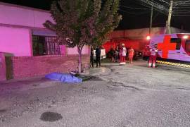 Paramédicos de la Cruz Roja acudieron al lugar y confirmaron que Juan de Dios Adame Palos, de 39 años, ya no presentaba signos vitales.