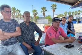 Extrabajadores mantienen bloqueados los accesos de la planta siderúrgica y exigen una alternativa concreta para reactivar la empresa y recuperar los pagos pendientes.