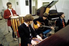 Para complementar esta “última canción” del grupo, tanto Paul Como Ringo volvieron al estudio como The Beatles después de más de 50 años.