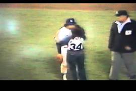 Fernando Valenzuela fue todo un ícono y una imagen que llamó mucho la atención durante su paso por Los Ángeles con los Dodgers.