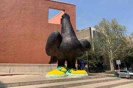 La Paloma de Marco se localiza a la entrada del Museo y fue realizada por el escultor Juan Soriano.