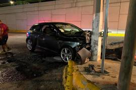 El automóvil Seat Ibiza en el que viajaba el afectado circulaba de norte a sur cuando, presuntamente, fue golpeado por otro vehículo que se incorporó de manera repentina y provocó la pérdida de control del volante.