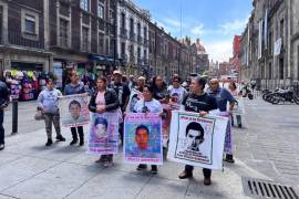 ‘No habrá carpetazo’... AMLO asegura siguen buscando a los 43 estudiantes de Ayotzinapa