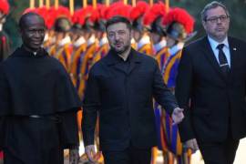 En circunstancias normales, los mandatos de Zelensky y del parlamento de Ucrania habrían finalizado en mayo y agosto de 2024, respectivamente.