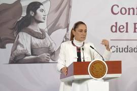 La noche previa, sostuvo un encuentro en el Palacio Nacional con dirigentes de los partidos que integran el bloque oficialista.