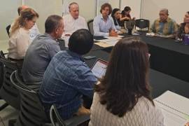 Representantes vecinales y autoridades participaron en la segunda mesa de trabajo para abordar la problemática del agua en Saltillo.
