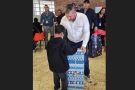 La jornada de voluntariado incluyó actividades recreativas y de convivencia, fortaleciendo la cercanía entre voluntarios y la comunidad infantil.