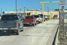 CBP ordenó abrir carriles adicionales en Del Rio y Eagle Pass, Texas para agilizar el cruce de vehículos
