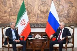 Pezeshkian también afirmó que Teherán estaría dispuesto a volver a la mesa de negociaciones con Estados Unidos y elaborar un acuerdo de paz.