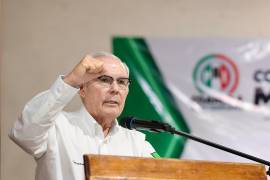 En el búnker tricolor, que preside, dirige y manda Carlos Robles Loustaunau, se planea una jugada quirúrgica.