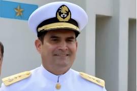 El mando naval, procesado por presunto huachicol fiscal, denunció que la FGR y la SEMAR han clasificado información para su defensa como “seguridad nacional”, dejándolo indefenso.