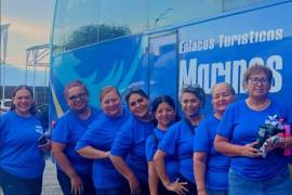 Los 29 pasajeros procedentes de Monclova, Frontera, Castaños y San Buenaventura permanecieron varias horas varados en una carretera de San Juan del Río, Querétaro.