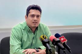 Simas Torreón aseguró que mantiene operativos emergentes con pipas y reparaciones en pozos para restablecer el servicio en colonias afectadas por la escasez de agua.