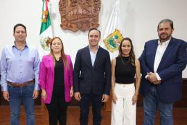 Javier Díaz, Ana Karen Sánchez y Tomás Gutiérrez rinden protesta este miércoles.