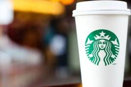 El despido de Sohn se produjo horas después de que Starbucks lanzara el lunes su campaña “Tank Day”, promocionando su línea de vasos “Tank” con el lema “Ponlo sobre la mesa con un sonido de ‘¡Tak!’”.