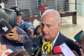 El alcalde Román Alberto Cepeda revisa los avances en uno de los puntos más complejos del proyecto vial.