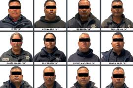 Un juez del Estado de México vinculó a proceso a 12 elementos de la Policía Municipal de Acambay por su presunta participación en un ataque armado que dejó un oficial muerto y cuatro lesionados.