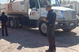 Elementos de Bomberos y Protección Civil acudieron a distintas escuelas de Torreón tras los reportes de un olor a gas percibido desde temprana hora.
