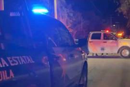 Elementos de seguridad y peritos acudieron a la calle Guadalupe Victoria para investigar el homicidio registrado durante la madrugada, en Piedras Negras, Coahuila.