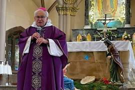 El obispo emérito Raúl Vera López emitió un mensaje con motivo de la Nochebuena, en el que exhortó a proteger y acompañar a las personas más desprotegidas.