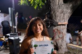 Sarah Estrada, periodista de VANGUARDIA, fue reconocida por acompañar la causa vecinal.