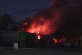 Los cuerpos fueron localizados al interior de la vivienda tras sofocar el siniestro.