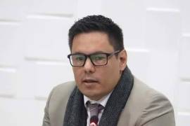 Consejo General del INE consideró improcedente la petición de Paredes para suspender los tres procedimientos de remoción abiertos en su contra.