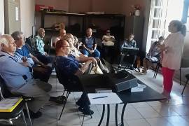 Adultos mayores participaron en la sesión de orientación emocional impartida por personal del CIJ Ramos Arizpe.