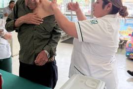 Llama IMSS a vacunarse contra sarampión en unidades y puntos estratégicos.