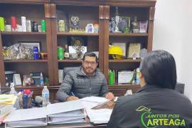 La Unión de Colonias Populares acusa al Alcalde de Arteaga de ordenar suspender la baja de claves catastrales, orillado por motivos políticos.