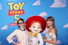 Inspiración. Taylor Swift aseguró que escribir para Jessie fue una experiencia especial debido a la evolución emocional del personaje a lo largo de la saga.