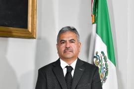 El alcalde Víctor Manuel Leija Vega envió un mensaje de Año Nuevo a las familias de Cuatro Ciénegas, deseándoles salud, armonía y prosperidad.