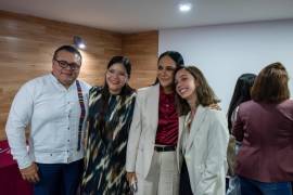 También fue dirigente estatal de Morena en Campeche y delegado en Yucatán de la campaña de Claudia Sheinbaum en 2024.