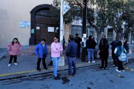 Enojo. “Hasta nuevo aviso”, reanudarán las clases presenciales en la primaria Héroe de Nacozari; los sanitarios están fuera de servicio.