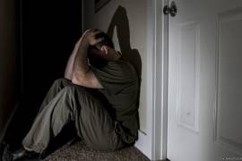 La AIC y peritos de la FGE documentaron el lugar del hallazgo, mientras las cifras de suicidios en Piedras Negras ascendían a 30 casos en lo que va del año.