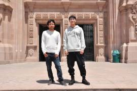 Los alumnos beneficiados son Kieran Ismael López Valadez y Brandon Emilio González Villarreal, estudiantes de Ingeniería en Sistemas.