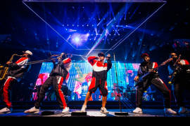 Bruno Mars ofreció un concierto estelar antes del Super Bowl